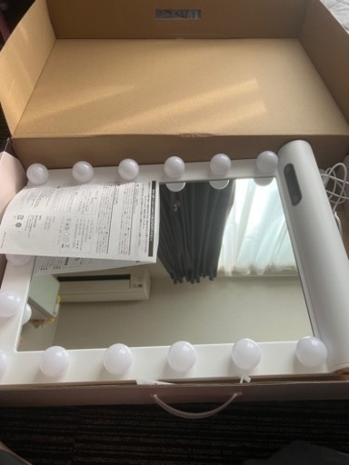 LED付きスタンドミラー未使用