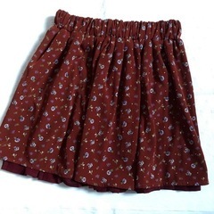 リバーシブル　スカート　赤　花柄の画像