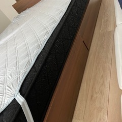 ダブルベッド　フレームの画像