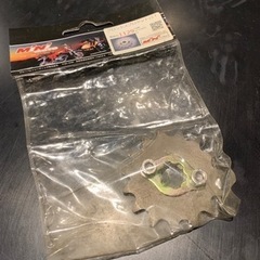 ミニモト製　ホンダ横型エンジン用フロントスプロケット15T 