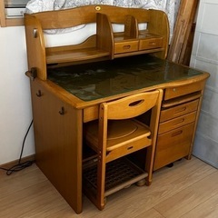 【決まりました】勉強机　運びやすいよう解体済　コイズミ　KOIZUMIの画像