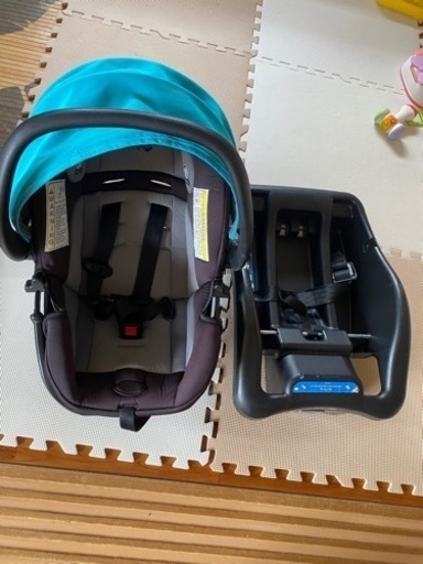 ベース付きチャイルドシートシート＋簡単取り外しチャイルドシート❣️2点セット