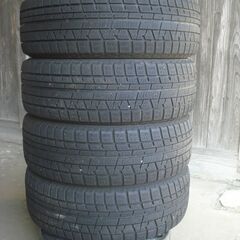 ヨコハマスタッドレス　215/60R16　中古4本