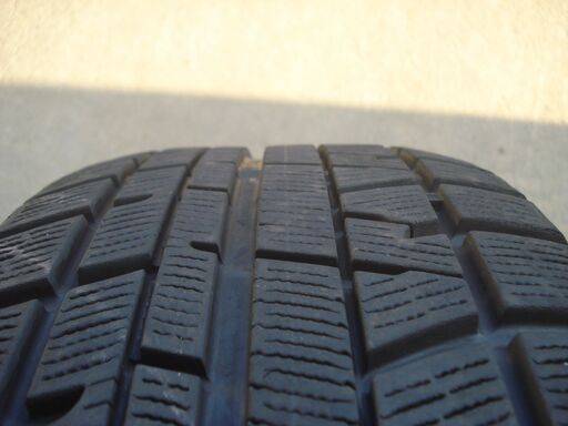 ヨコハマスタッドレス　215/60R16　中古4本