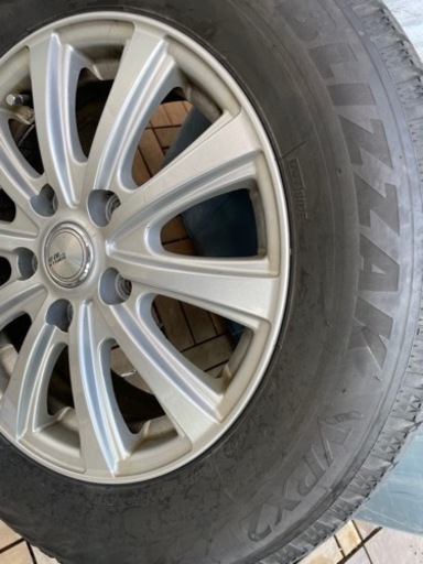 ボクシー用ホイール付きスタッドレスタイヤ195/65/15