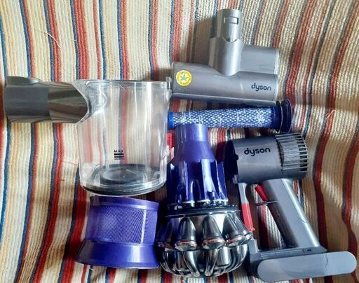 dyson DC61 コードレスクリーナー コード付 部品取 ※完全ジャンク品