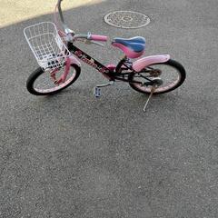 女の子用の自転車の画像