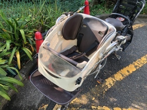 ブリヂストン　アンジェリーノ　プティット　電動アシスト自転車　電動自転車バッテリーほぼ新品　3人乗り
