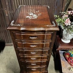 唐木チェスト　猫脚螺鈿花図　中国家具