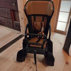 【3月15日まで】ヘッドレスト付きカジュアルリヤキッズシート