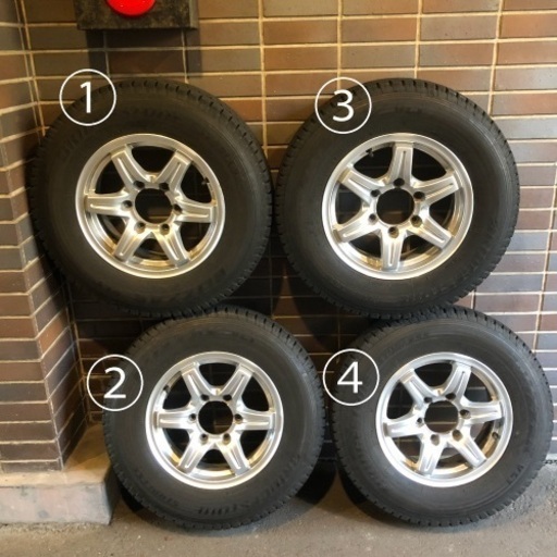 【美品】ハイエース・スタッドレスタイヤ※取りに来ていただける方歓迎