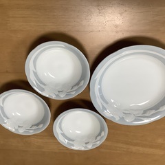お皿セット　サンローラン