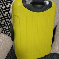 キャリーケース　黄色　修学　旅行用　機内持込みOK二泊三日用の画像