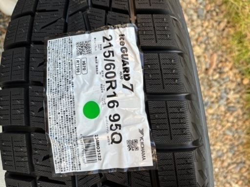 新品未使用品　ヨコハマ　スタッドレスタイヤホイールセット　アイスガード7 IG70 215/60R16 HONDA現行ヴェゼル EHEV-Z、PLay適合　 ４本セット