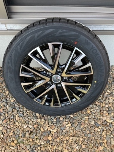 新品未使用品　ヨコハマ　スタッドレスタイヤホイールセット　アイスガード7 IG70 215/60R16 HONDA現行ヴェゼル EHEV-Z、PLay適合　 ４本セット