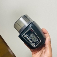 水槽用自動エサ入れ