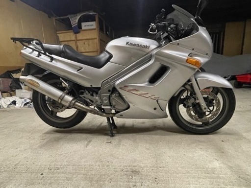 ZZR250実働　自賠責令和8年6月まで