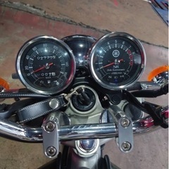 ヤマハ　　SR400  2013年式　値段交渉
ETC付きノーマルパーツありの画像