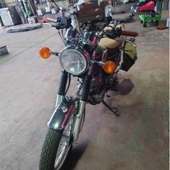 ヤマハ　　SR400  2013年式　値段交渉
ETC付きノーマルパーツありの画像