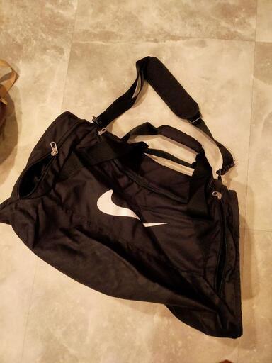 NIKE ボストンバッグ　ほぼ未使用