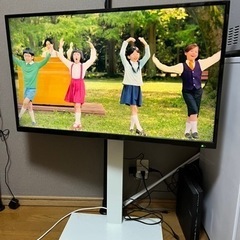 42型テレビとテレビスタンド