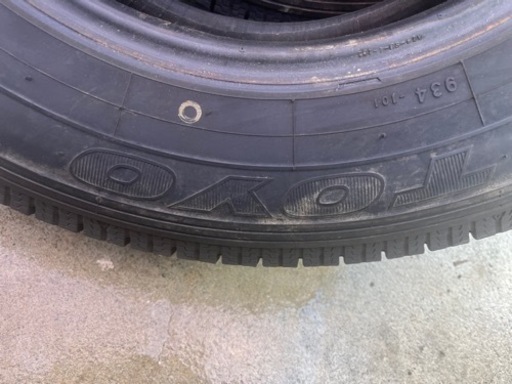 タイヤ　スタッドレス　165／80／１４　TOYO