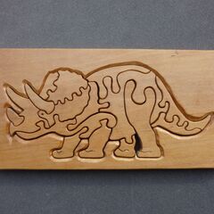 恐竜トリケラトプス