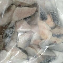 無塩切身　骨取りサバ　1キロ約50個