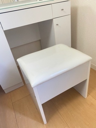 【ニトリ】ドレッサー　椅子付き