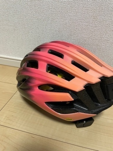 ロードバイク　ヘルメット　スペシャライズド