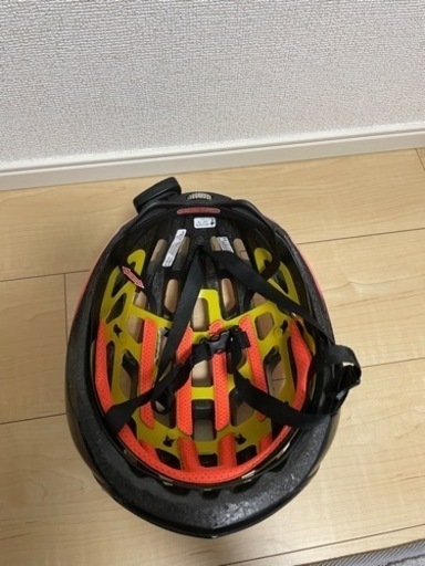 ロードバイク　ヘルメット　スペシャライズド