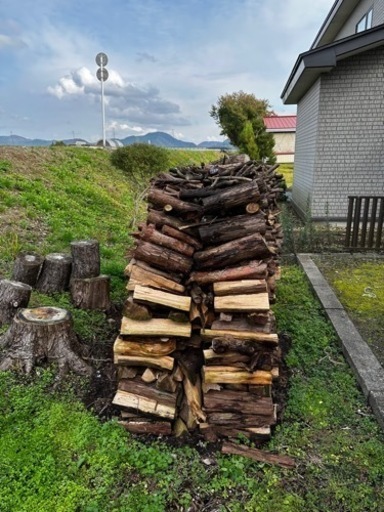 薪全部売ります！取りに来てくれる方お願いします！！！
