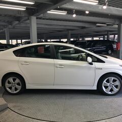 ※《人気車プリウスがこの価格》※　走行少ない16,500km（綺...