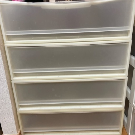 4段衣装ケース　収納　家具　クリア　透明　棚