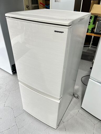 ★SHARP★ 2D冷蔵庫 137L 2019年 SJ-D14E-W シャープ 新生活 一人暮らし コンパクト キッチン 生活家電 福島 郡山市 a