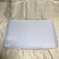 【新品】枕　ニトリ　リバーシブルで通年つかえる　ひんやりタッチ　枕の画像