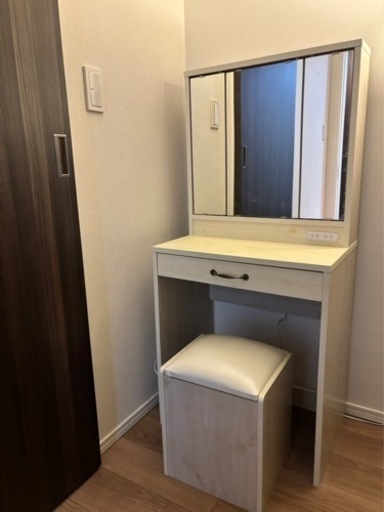 美品　ドレッサー