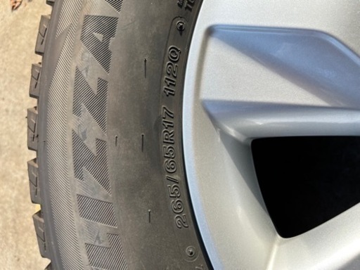 『取引予定者有』ブリヂストン　スタッドレス　ハイラックス125系17インチ純正アルミ