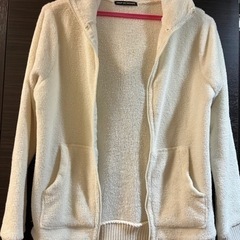 レディース　アウタージャケッ白M 秋冬の画像