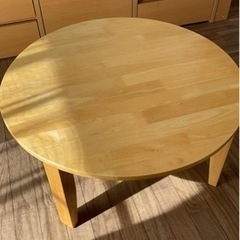 折りたたみ式丸テーブルの画像