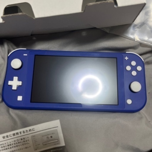 ドタキャンの為再募集 Switchライト 箱あり 完品