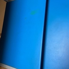 パソコンデスク　青　期間限定の画像