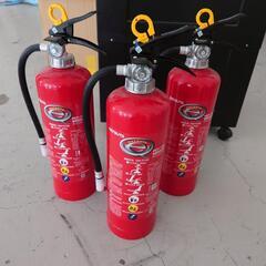 決まりました消火器3本　2031年まで