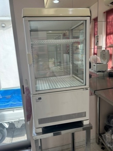 業務用ガラスの冷蔵庫