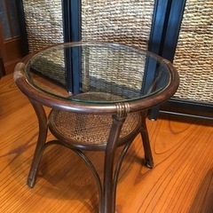 アジアンテーブルセットの画像