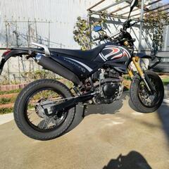 クインキースーパーモタード125 珍しい125モタード スズキ系　原付二種　ホンダ　カワサキ マニュアル　MT 倒立フォークの画像