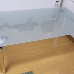 【美品】ガラスセンターテーブル 幅120×奥行70×高さ43.5cm