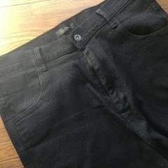 黒　ジーンズ　サイズ2の画像