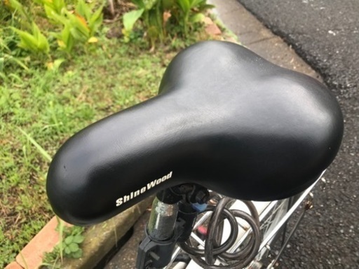 折りたたみ自転車　ギア付き　白　20インチ