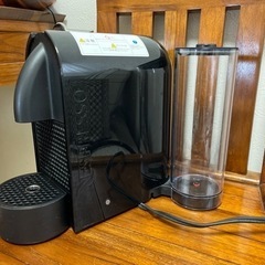 ネスプレッソ　コーヒーメーカー　D50の画像